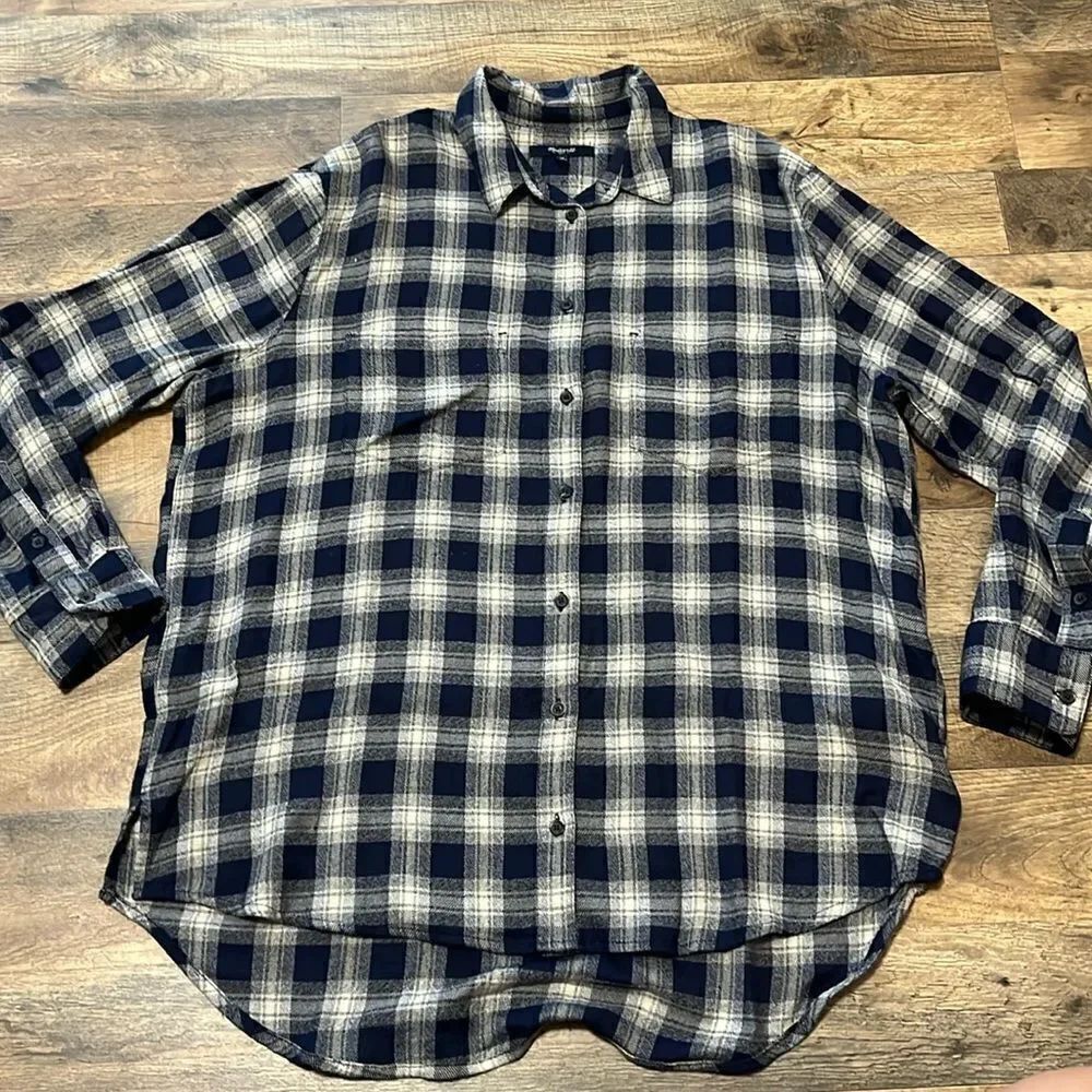 Madewell long sleeve flannel shirt size medium